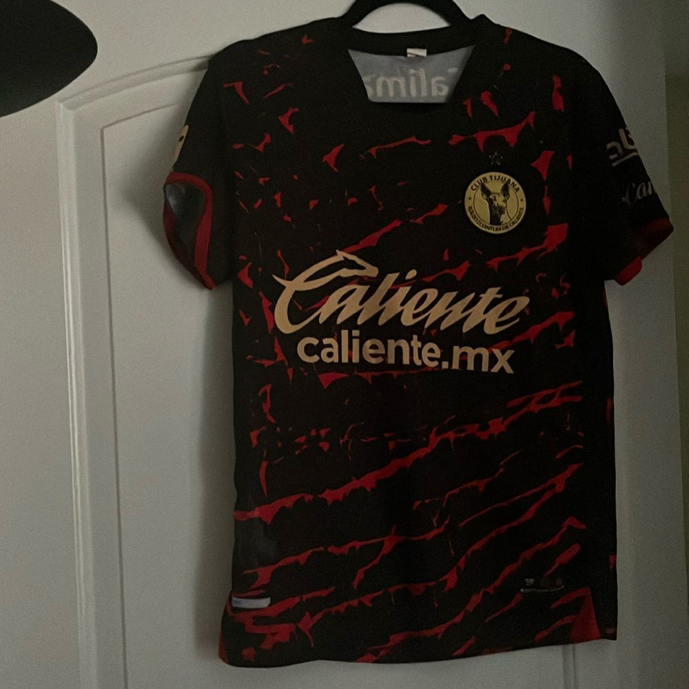 Club Tijuana Xolos 2022/23 Home kit